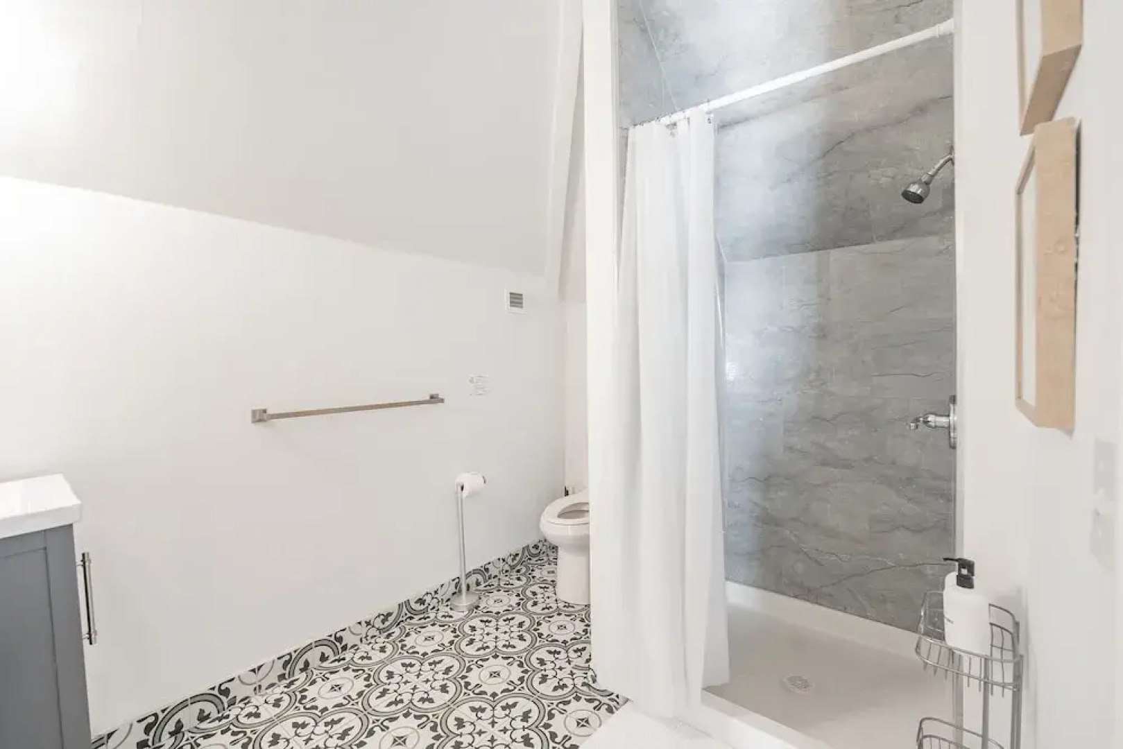 Pet Friendly 5BR Home near Downtown Detroit by RedAwning