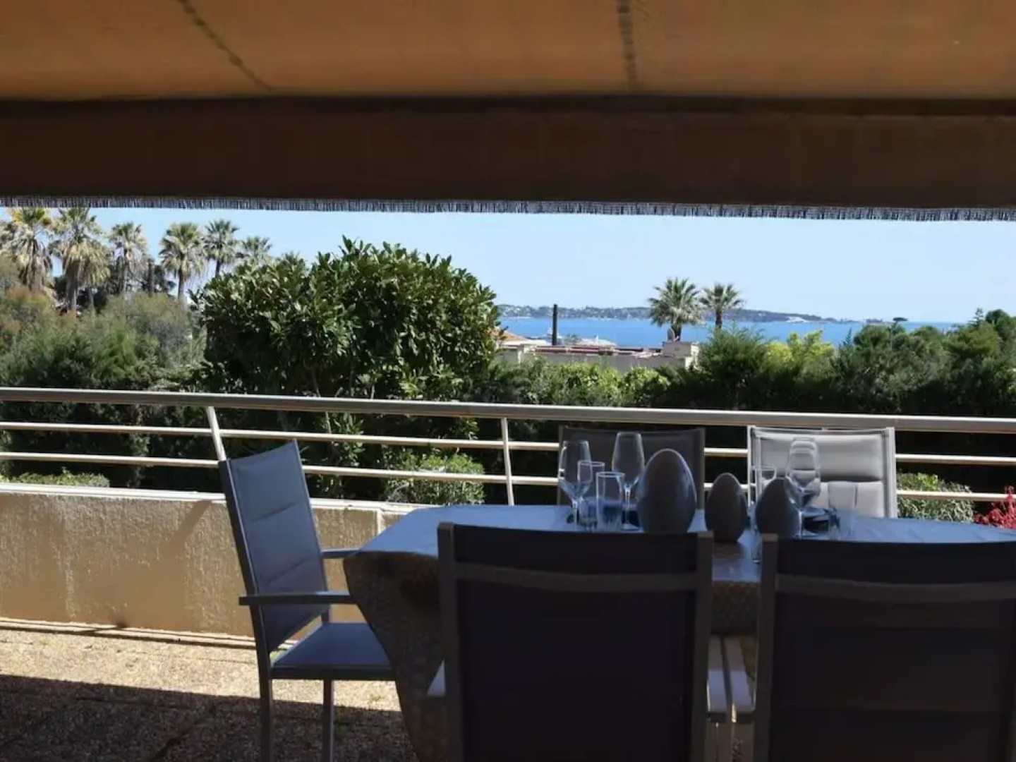 Sea View in Golfe-juan Near Cannes Beach