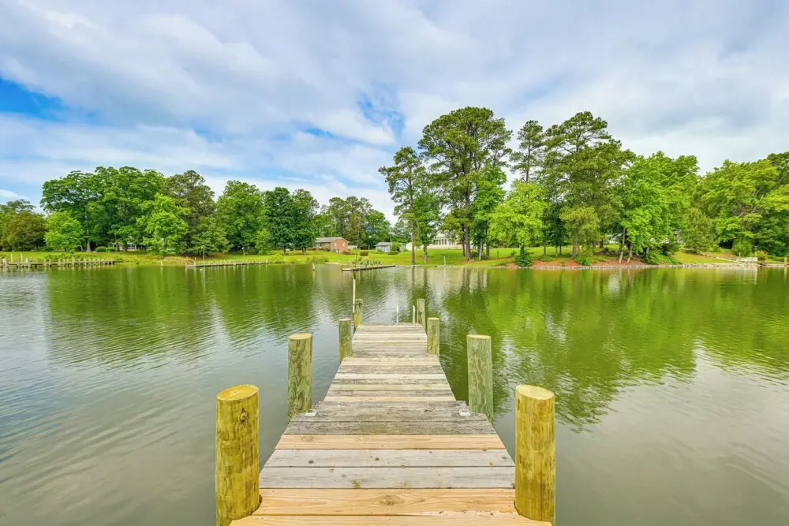 Riverfront Virginia Home - Dock, Fire Pit & Kayaks