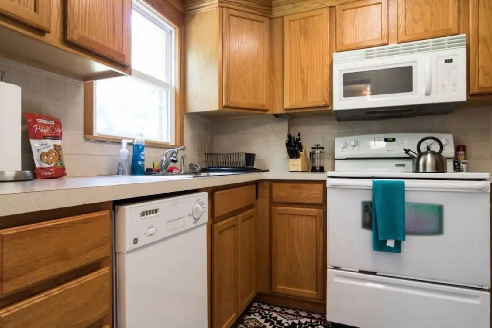 Two Bedroom West Stadium Bungalow - Unit 522