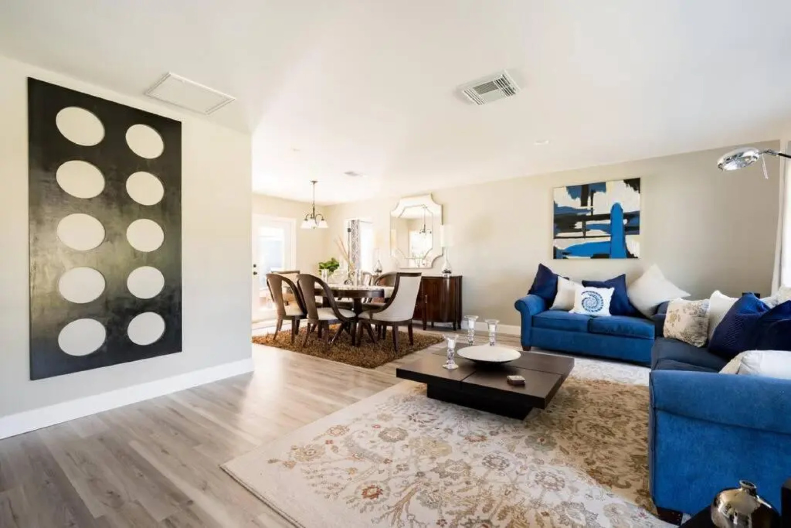 Elegant Heated Pool Home 12 minutes to the beaches of Anna Maria Island and IMG Academy