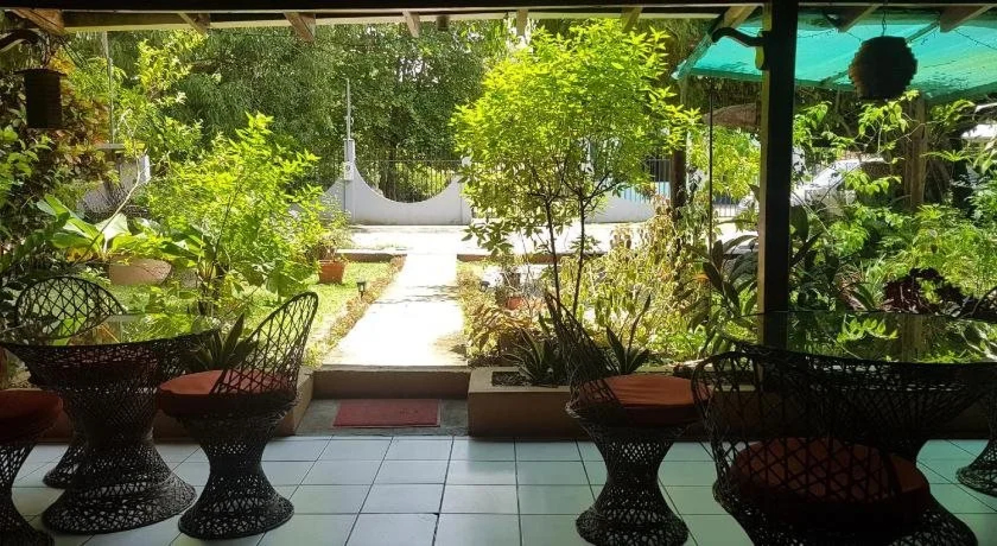 Cabinas & Restaurante Cristina