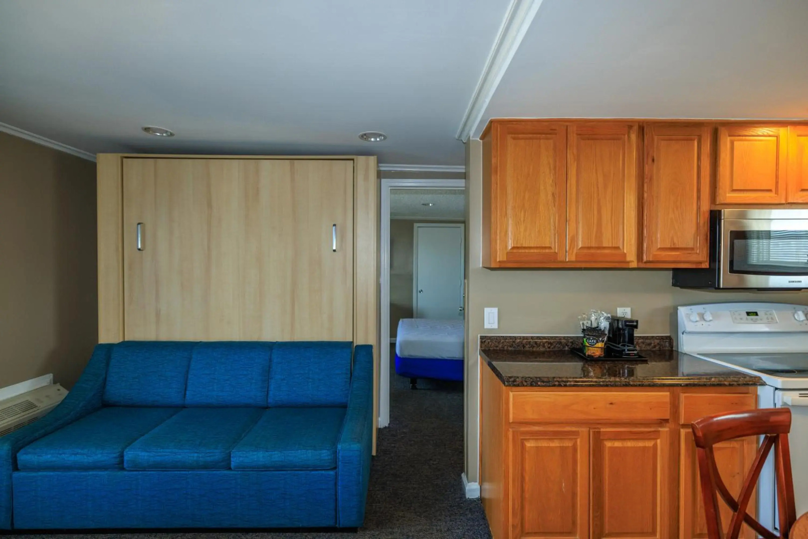 The White Sands Oceanfront Resort & Spa