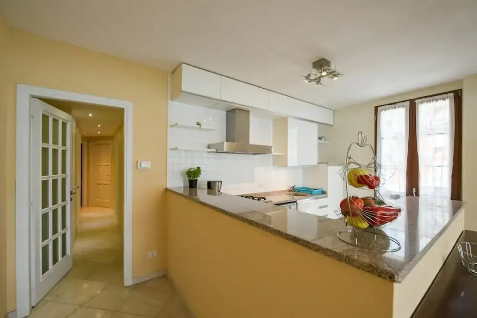 Giulia Apartment With Lake View in Verbania