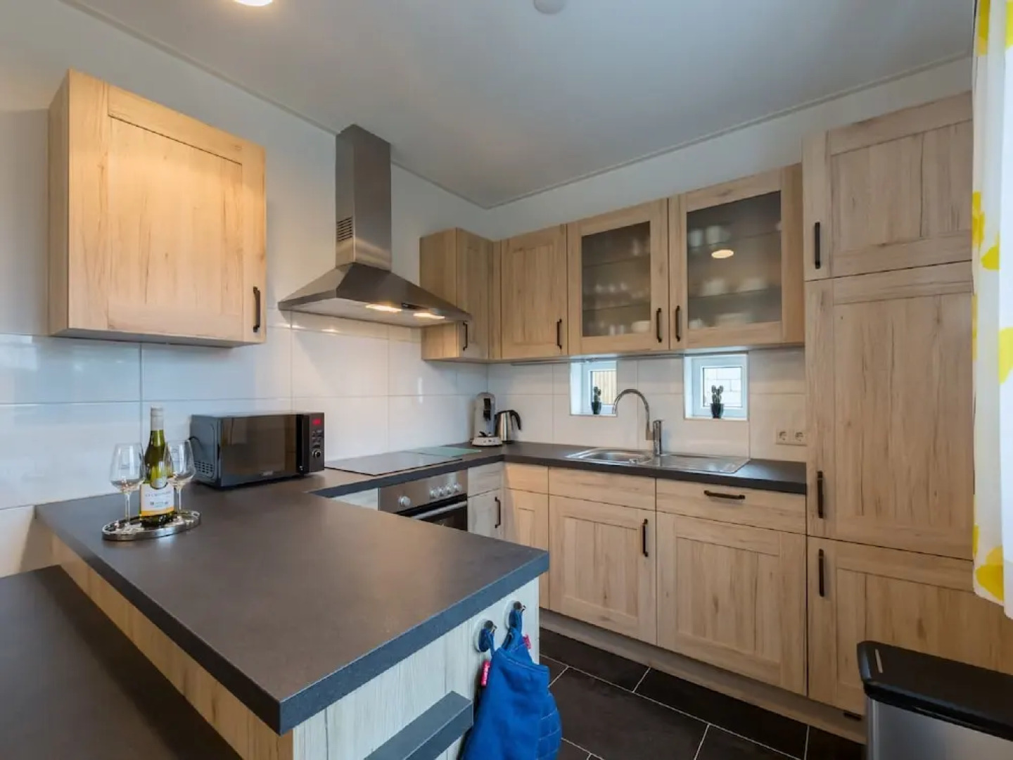 Picturesque Holiday Home in Oostkapelle near Beach