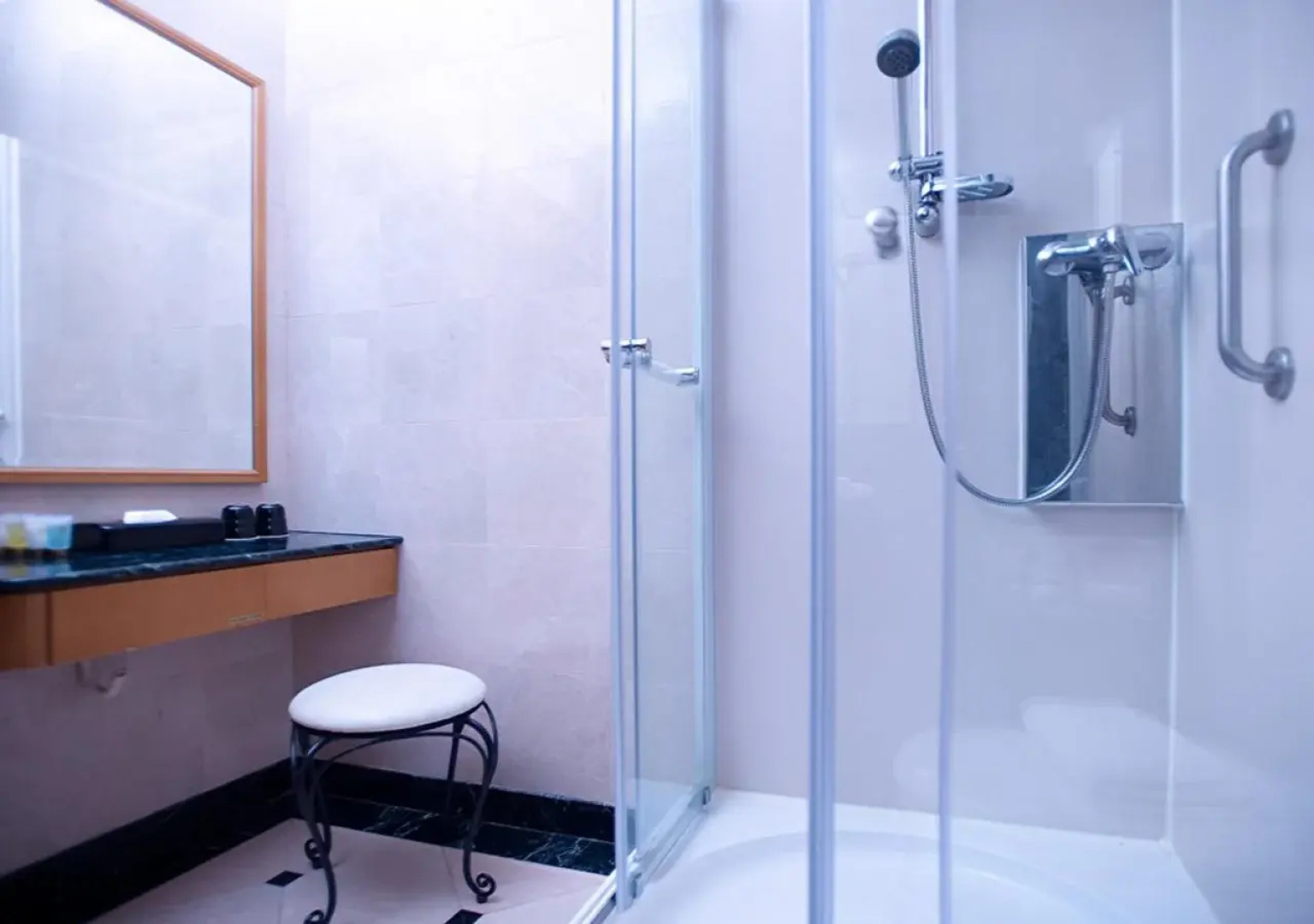 Отель Best Western Plus Hong Kong