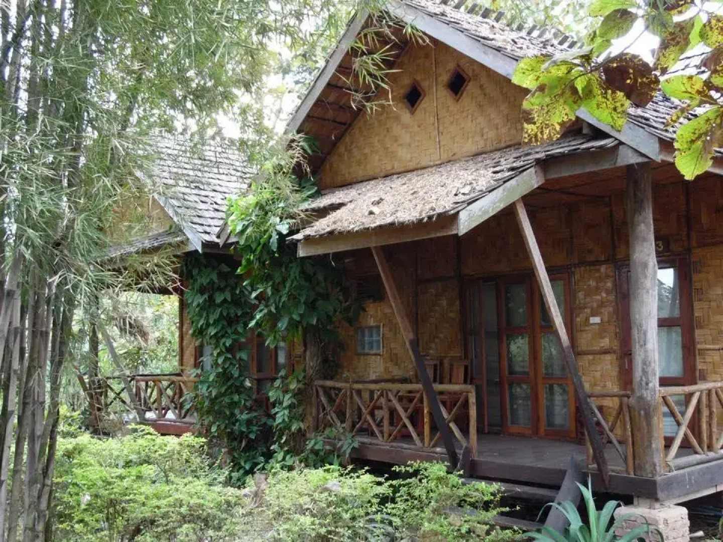 Namtha Riverside Bungalow