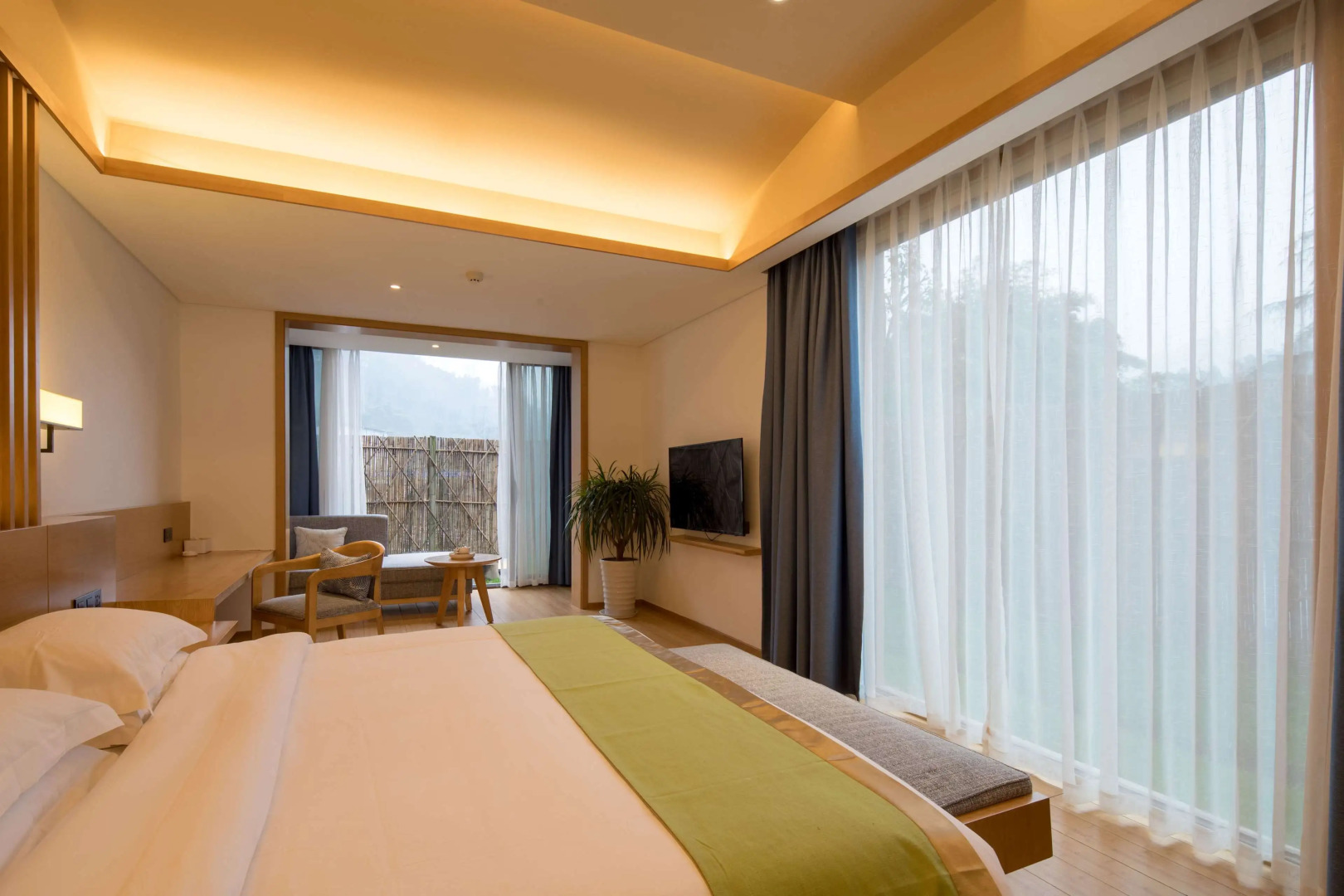 Howard Johnson Huashuiwan Hot Springs Resort Chengdu