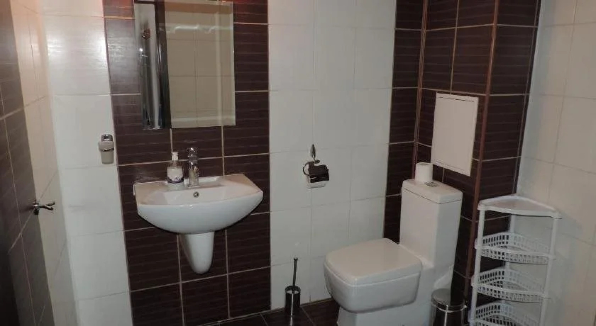 Gondola Apartments & Suites