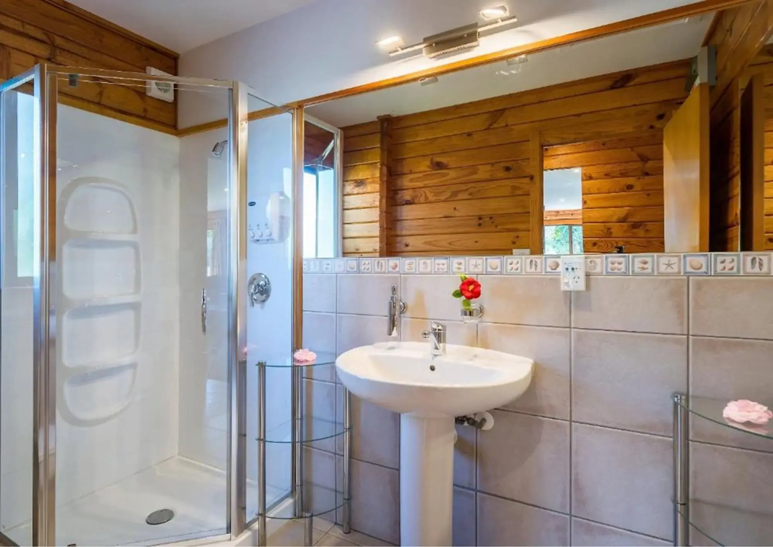 Kimi Ora Eco Resort