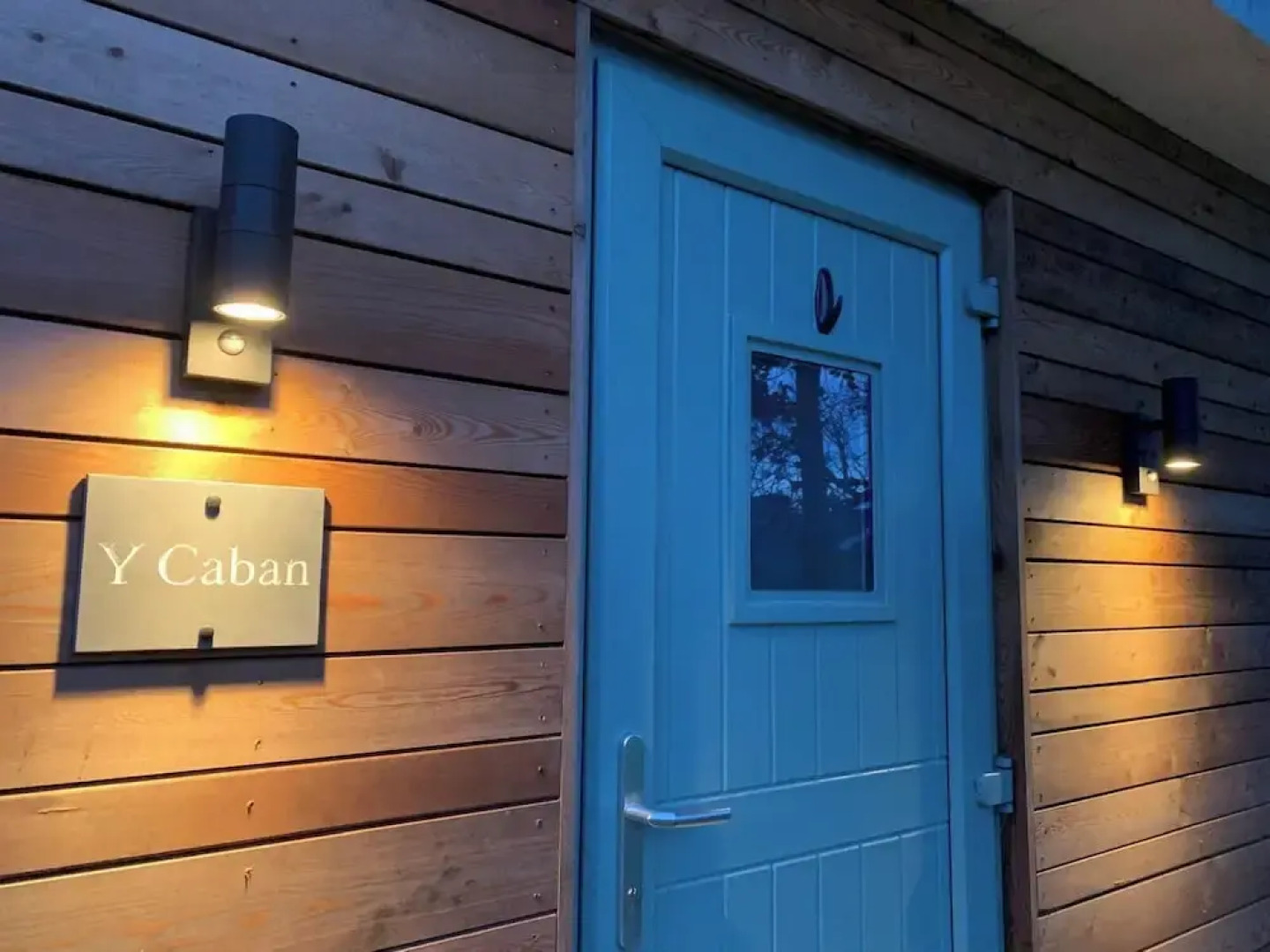 Y Caban-the Cabin-1 Bed-sleeps 2-parking-fast Wifi