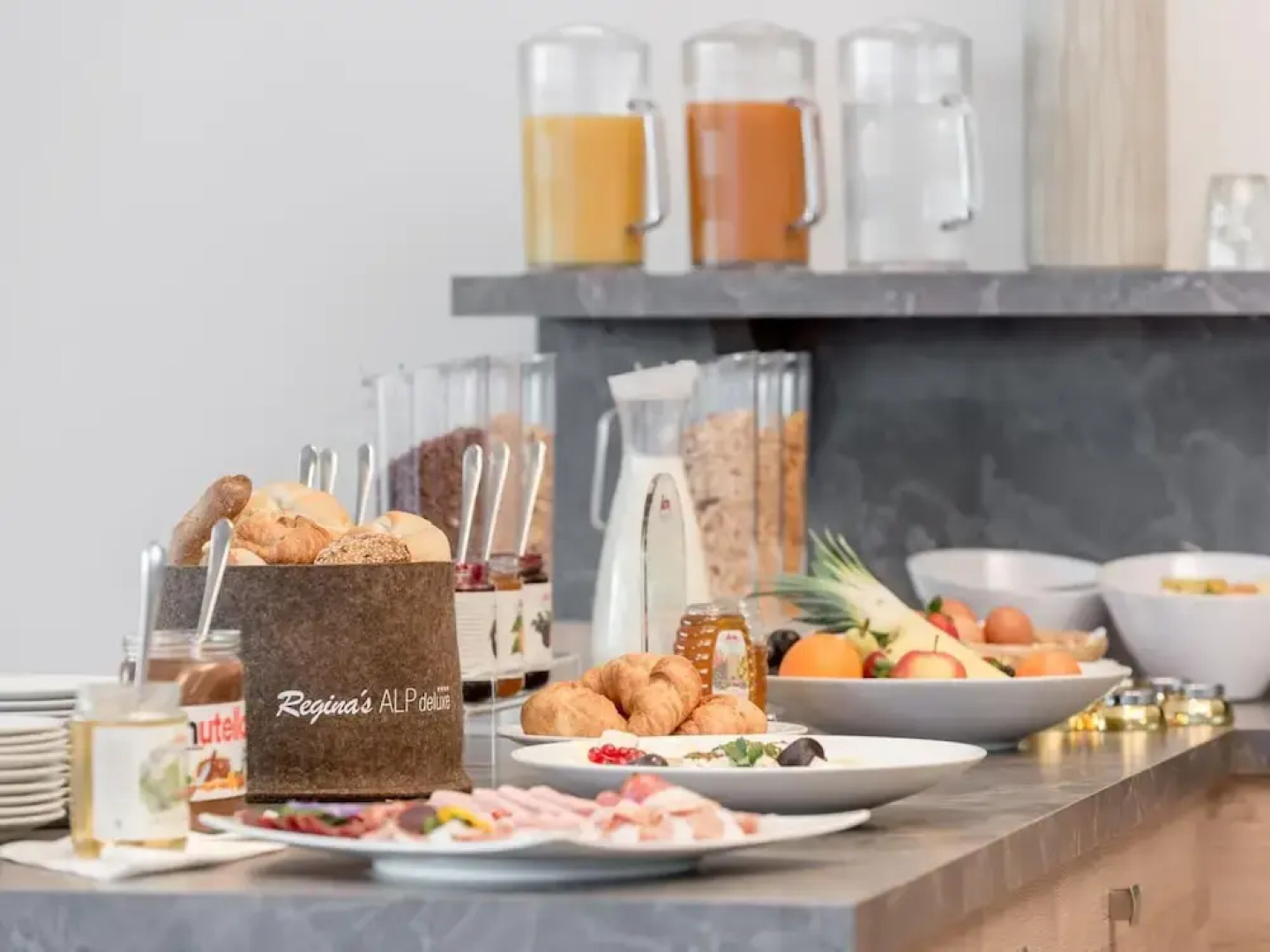 Regina’s Alp Deluxe