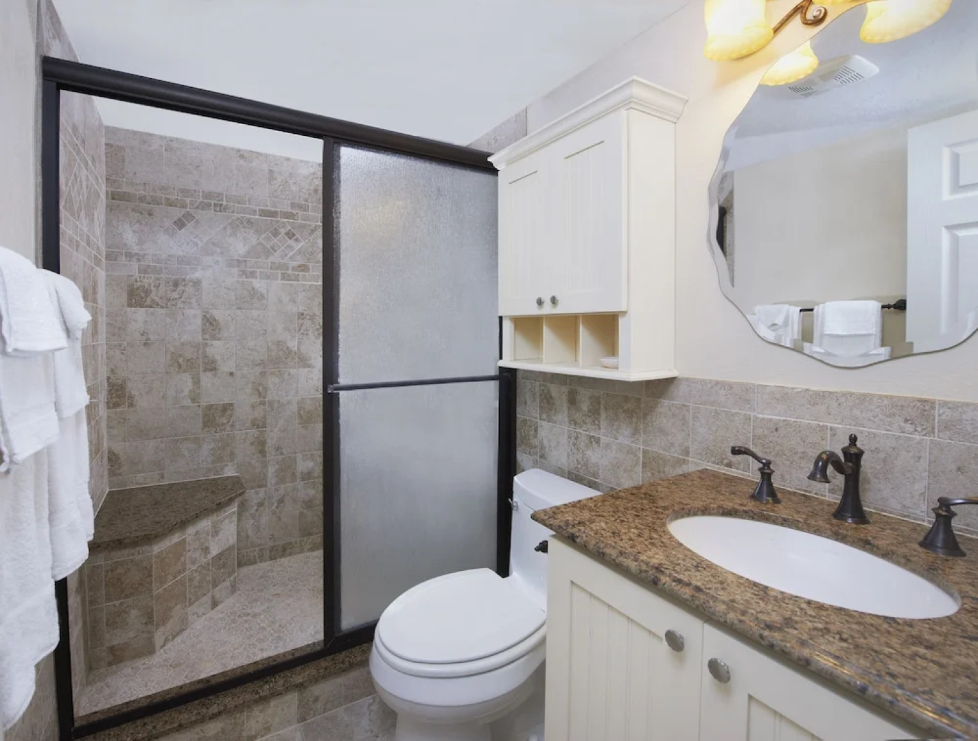 Paradise Beach Club by Happy Palm Stays