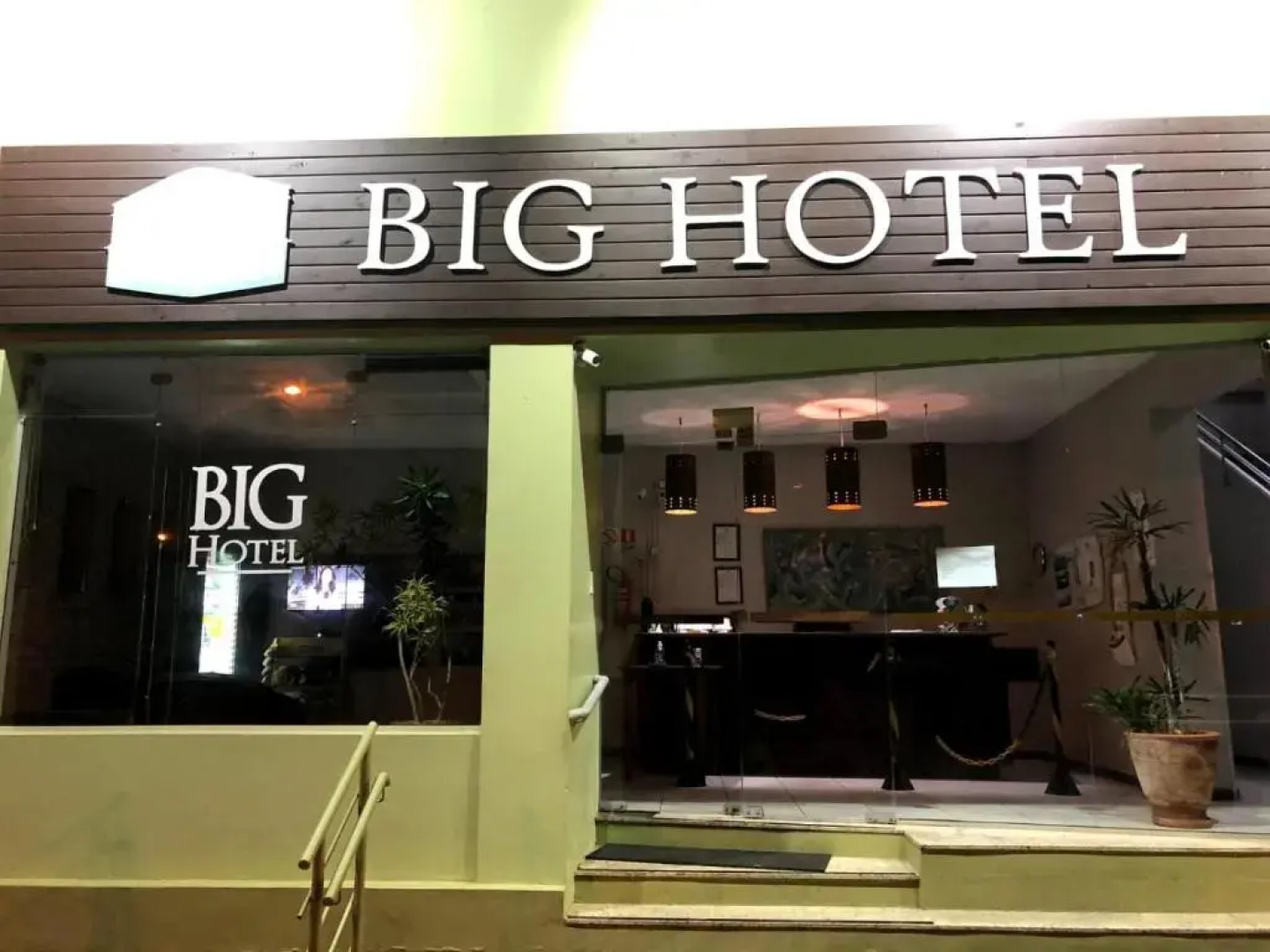 Big Hotel