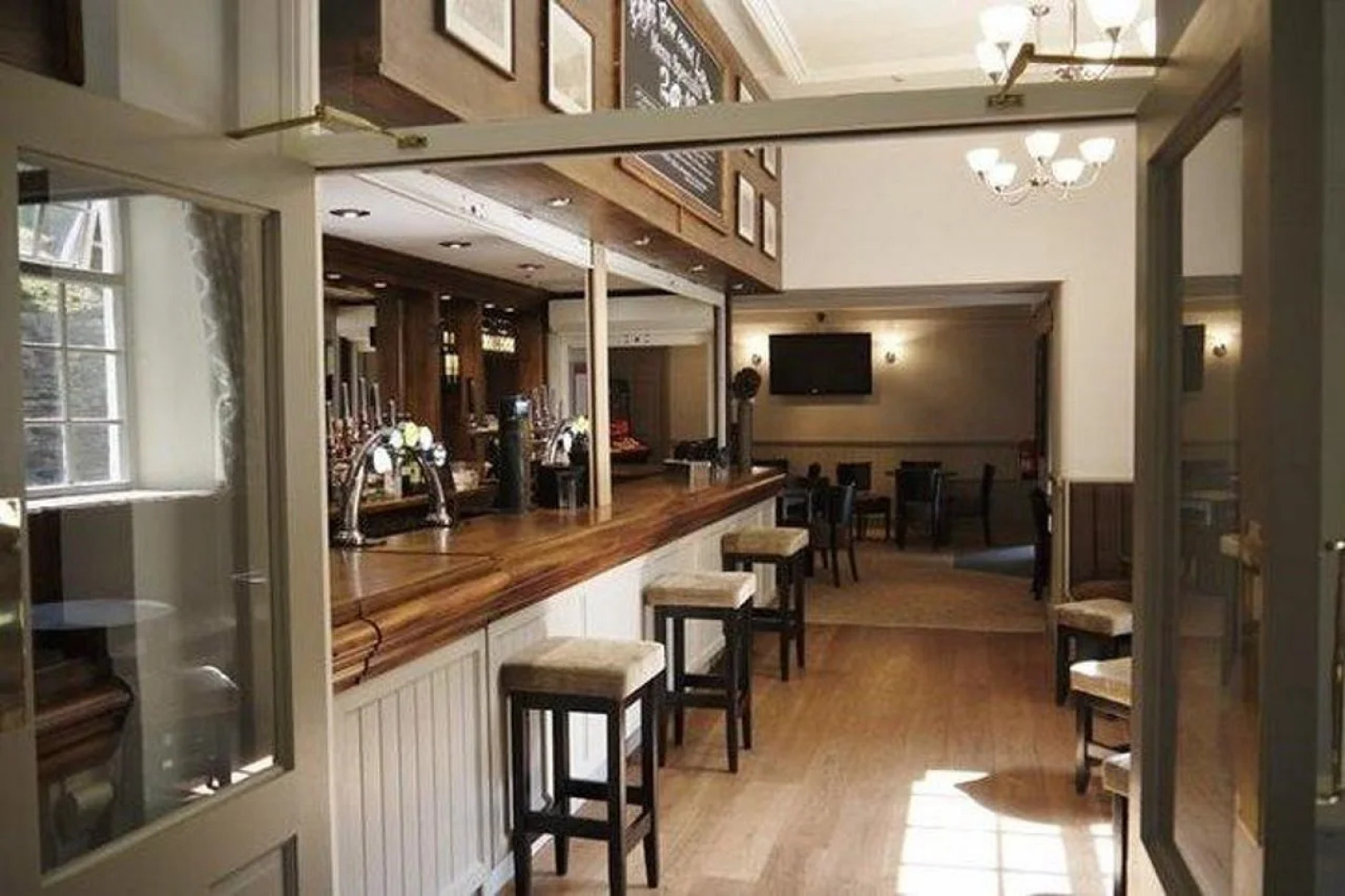 The Royal Victoria Hotel