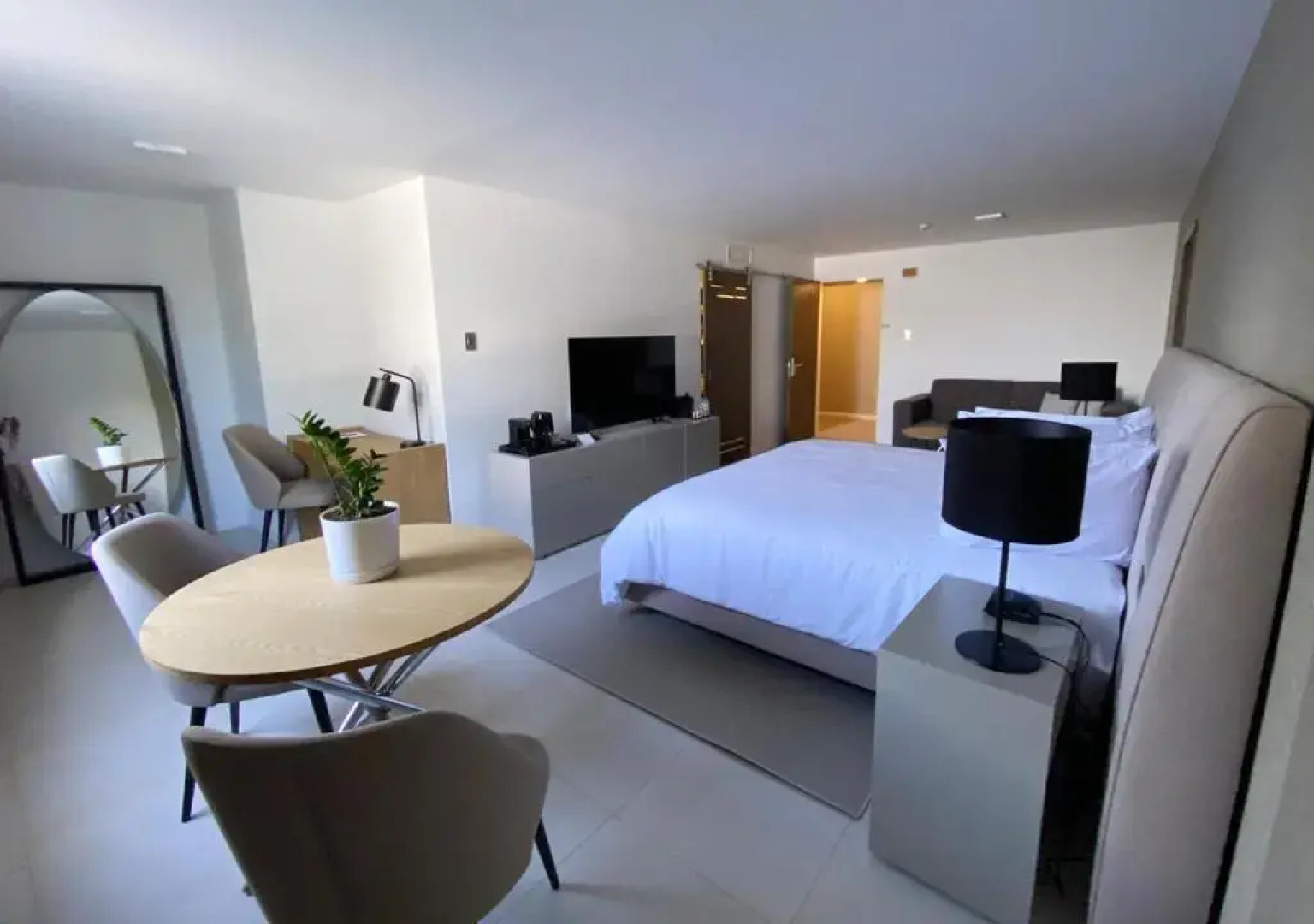 Eurobuilding Tama San Cristobal