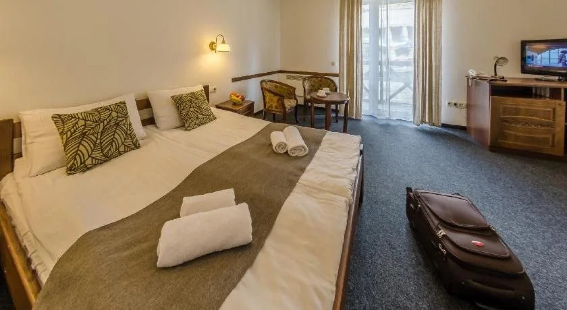 ZimaSnow Ski & Spa Club