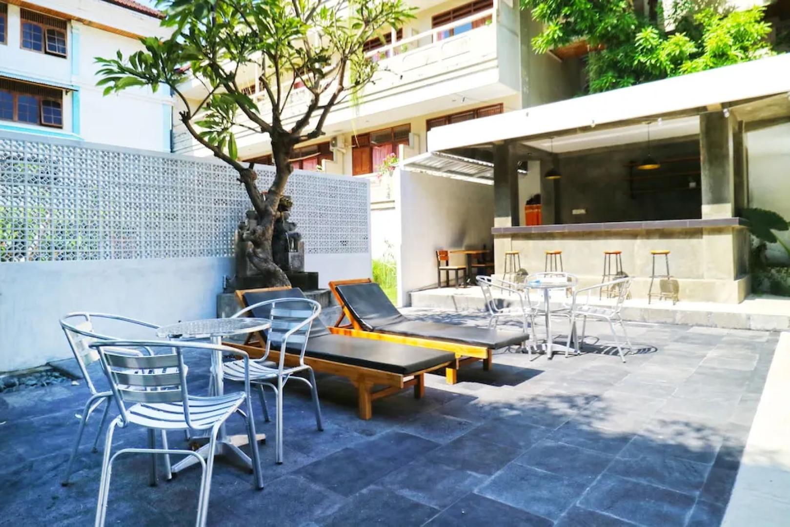 Palm Garden Kuta Hotel