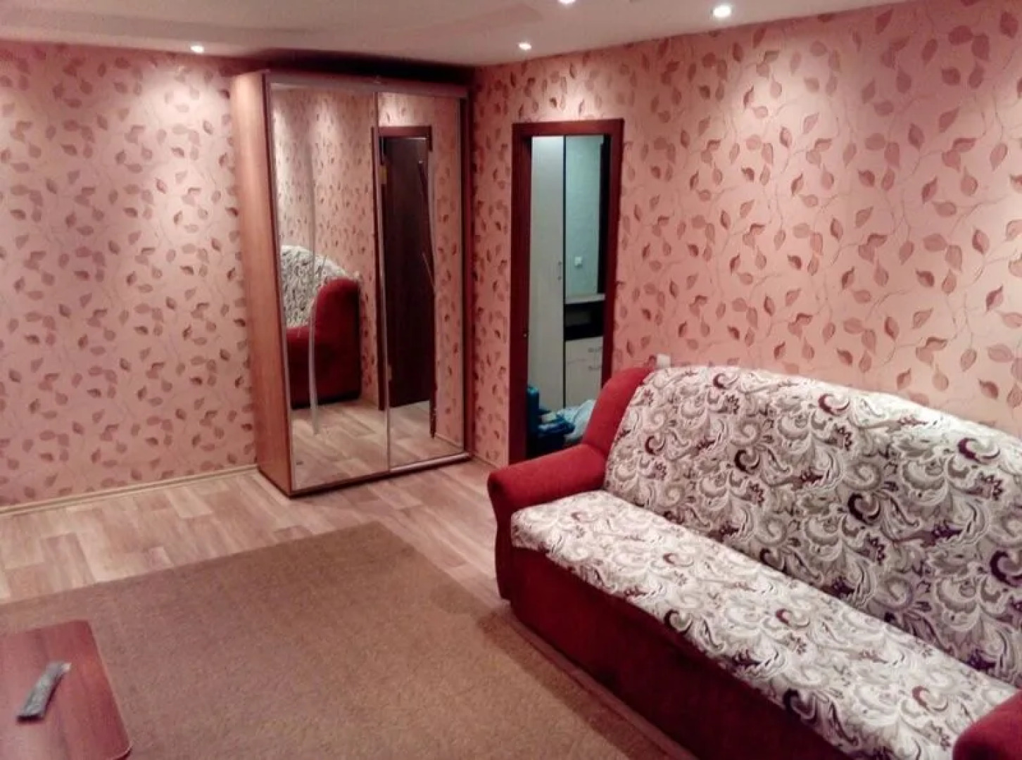 Flat on str. Karl Libkneht, bld. 56