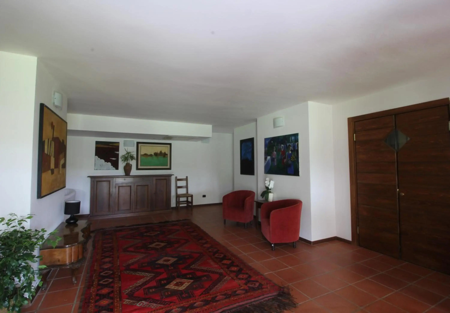 Villa Diana, Marche - intera struttura con piscina