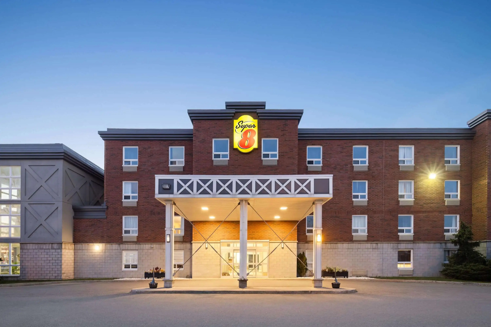 Super 8 by Wyndham St-Jerome