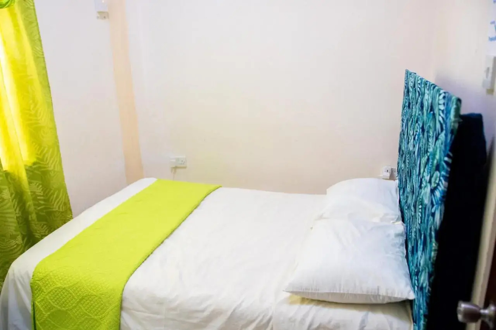 Tropical Breeze Guest House
