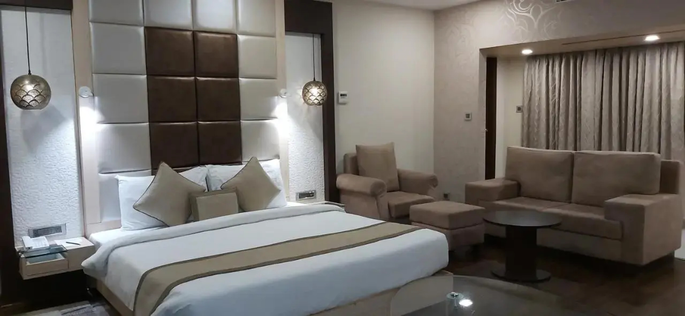 The Boulevard Hotel
