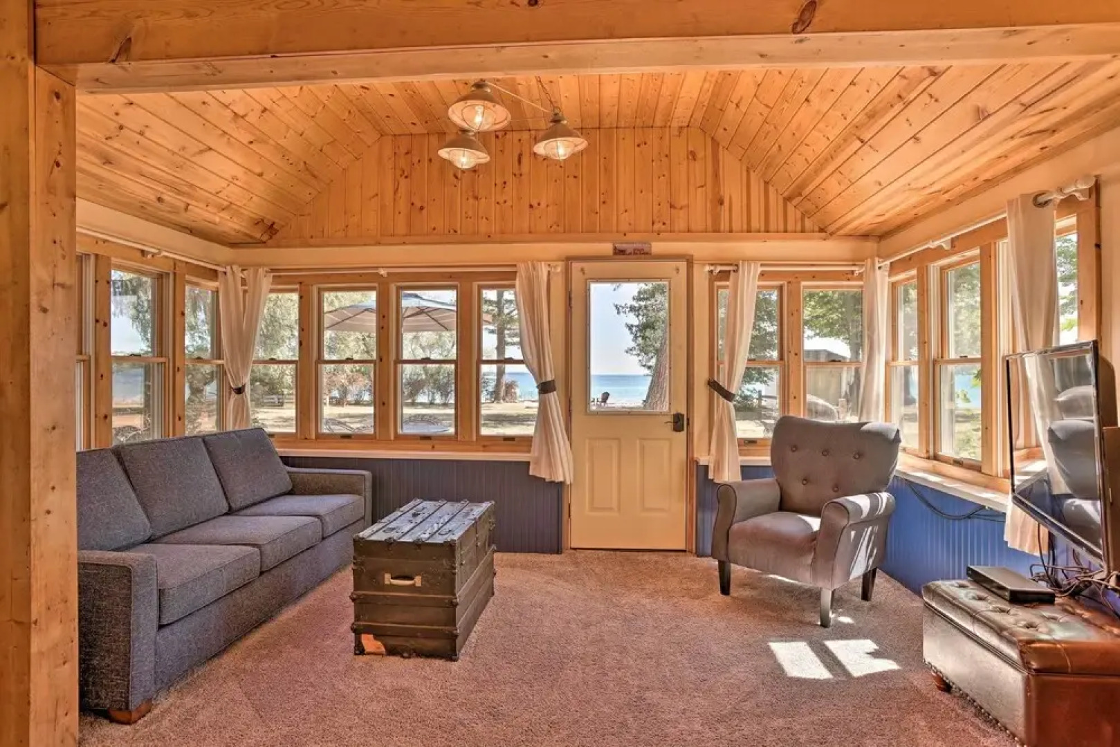 Suttons Bay 'bayview Cottage' w/ Deck & Gas Grill!