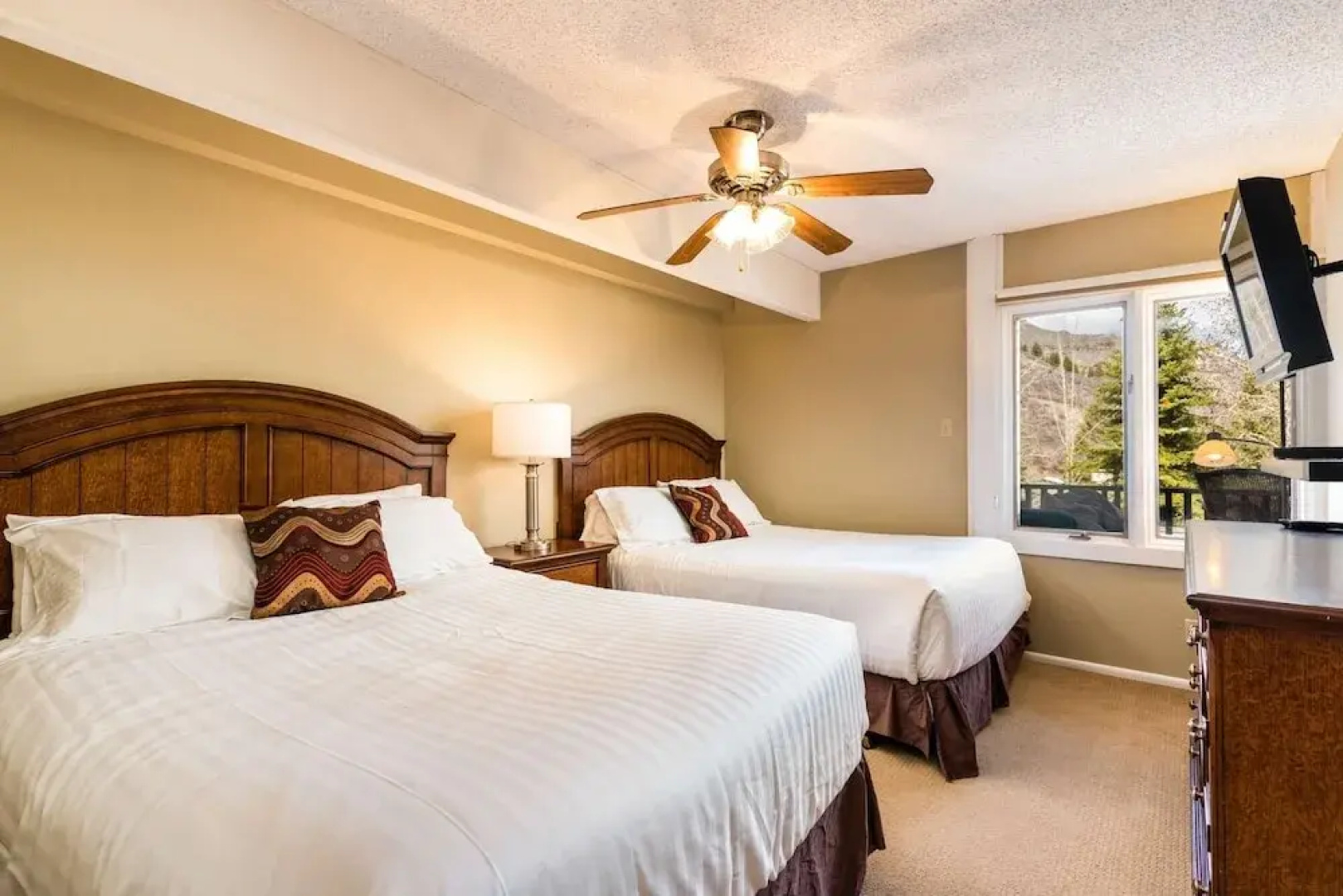 Lichenhearth Condos by iTrip Aspen Snowmass