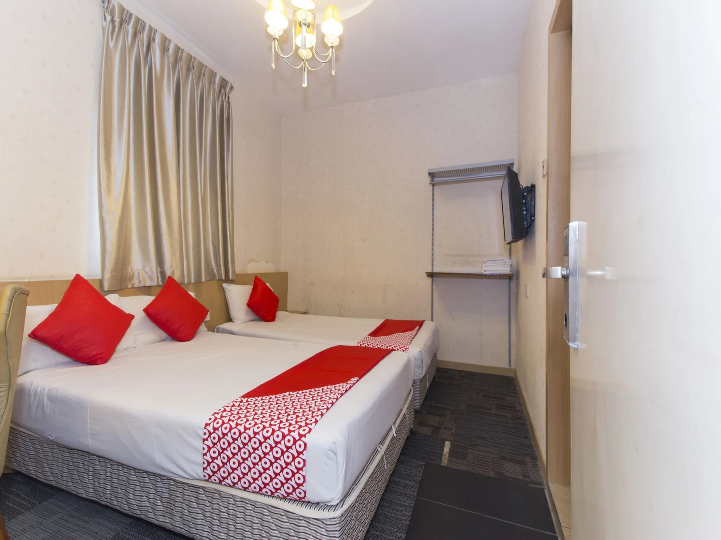 The Crown Borneo Hotel