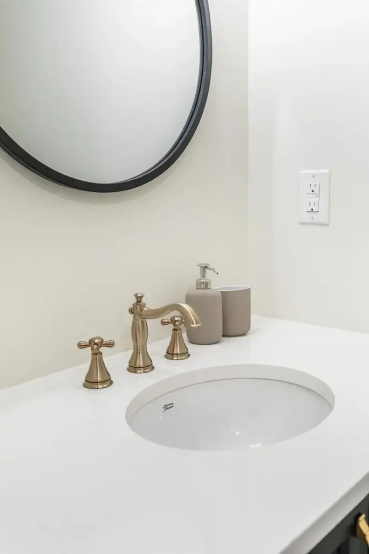 Rideau 1Bd Apartment Balcony Free Parking 2