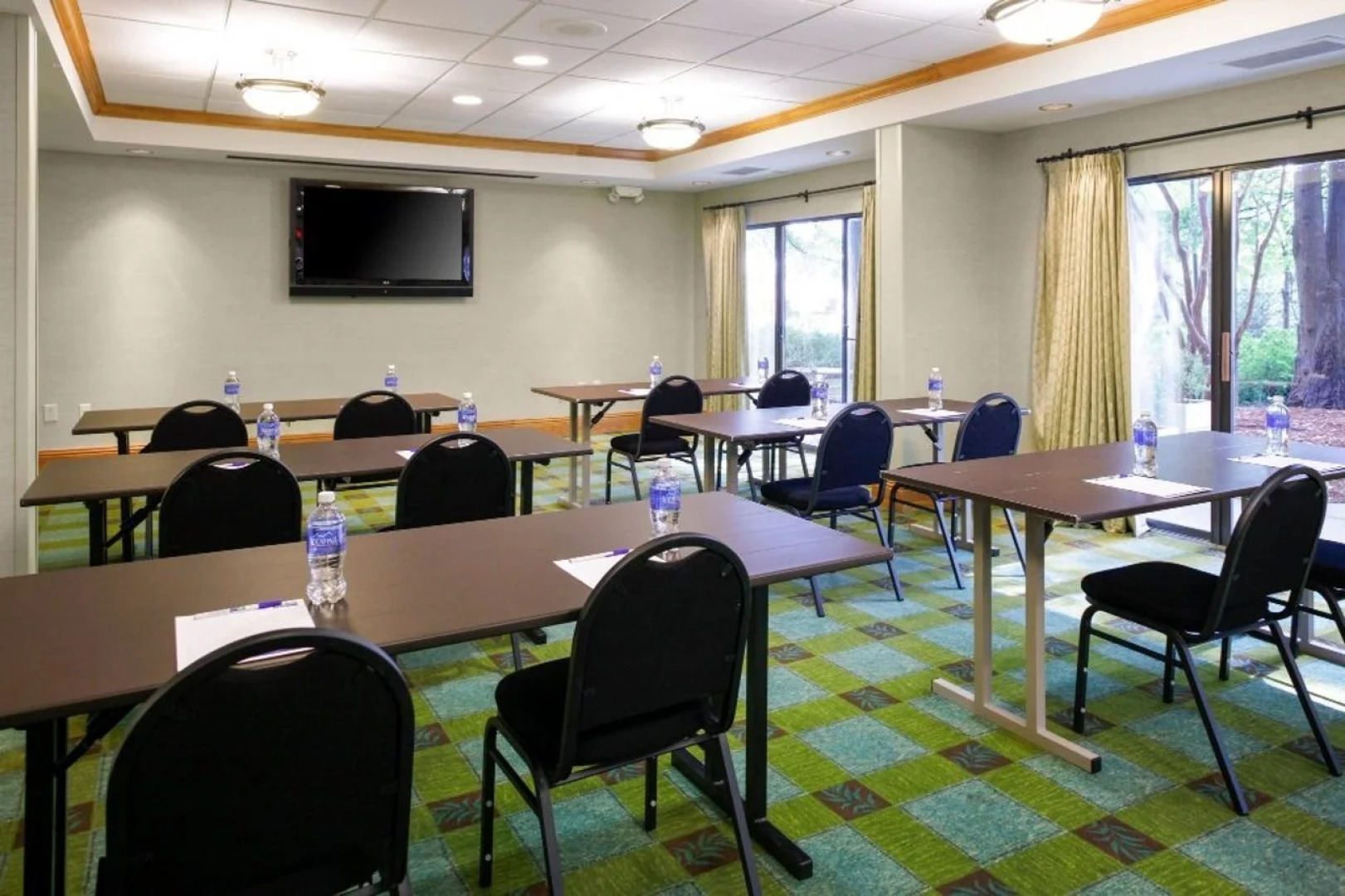 Holiday Inn Express & Suites Atlanta Buckhead by IHG