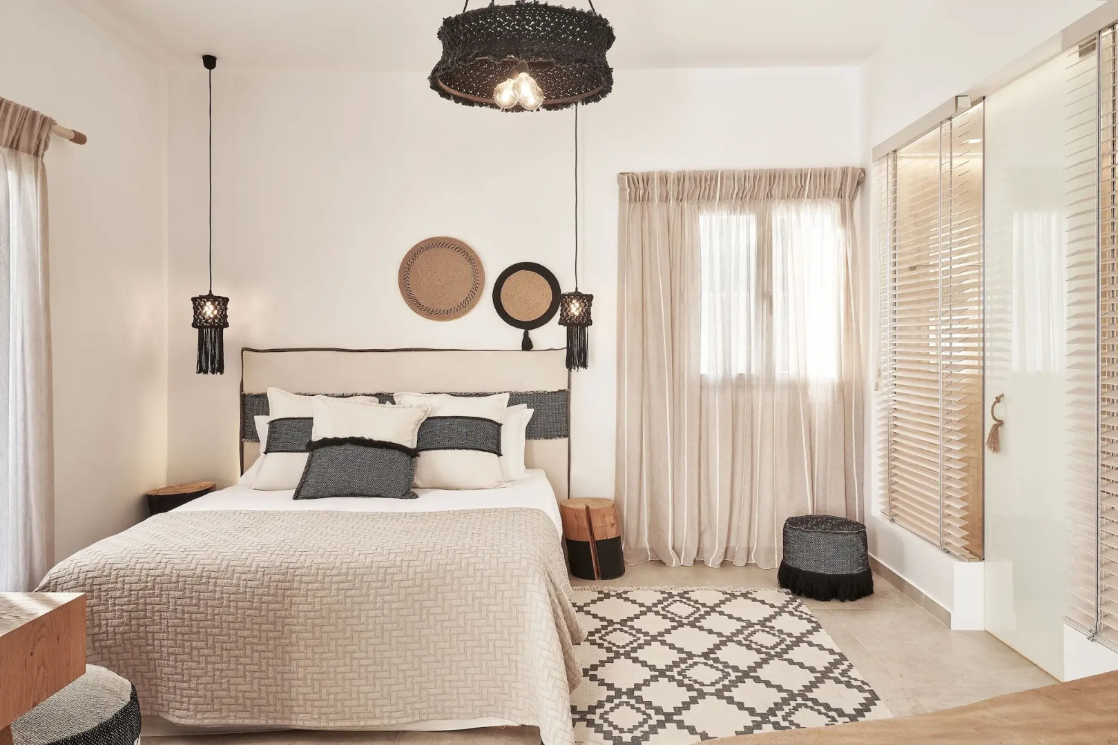 Volcano Luxury Suites Milos - Adults Only