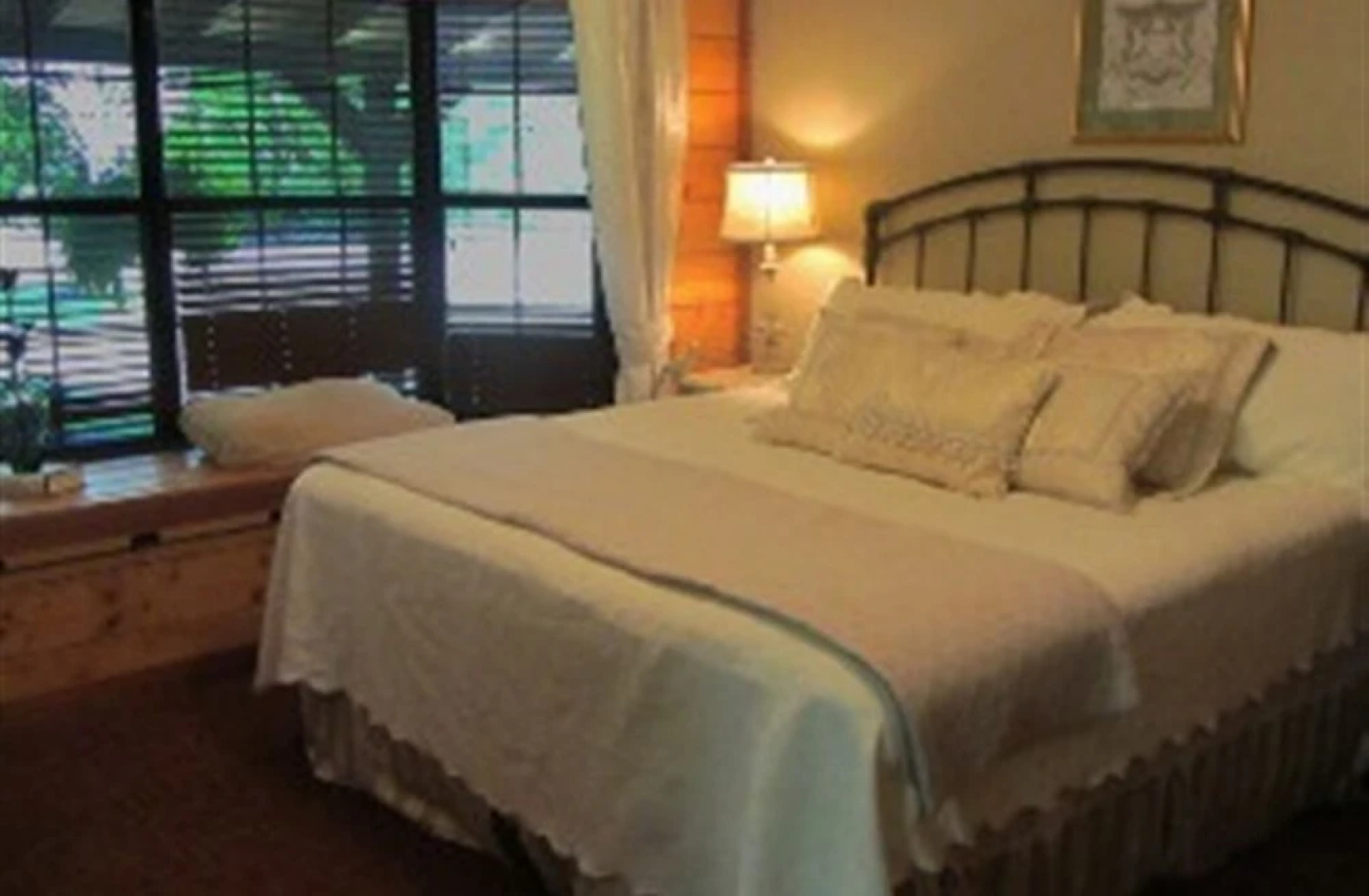 Red Caboose Farm Bed and Breakfast