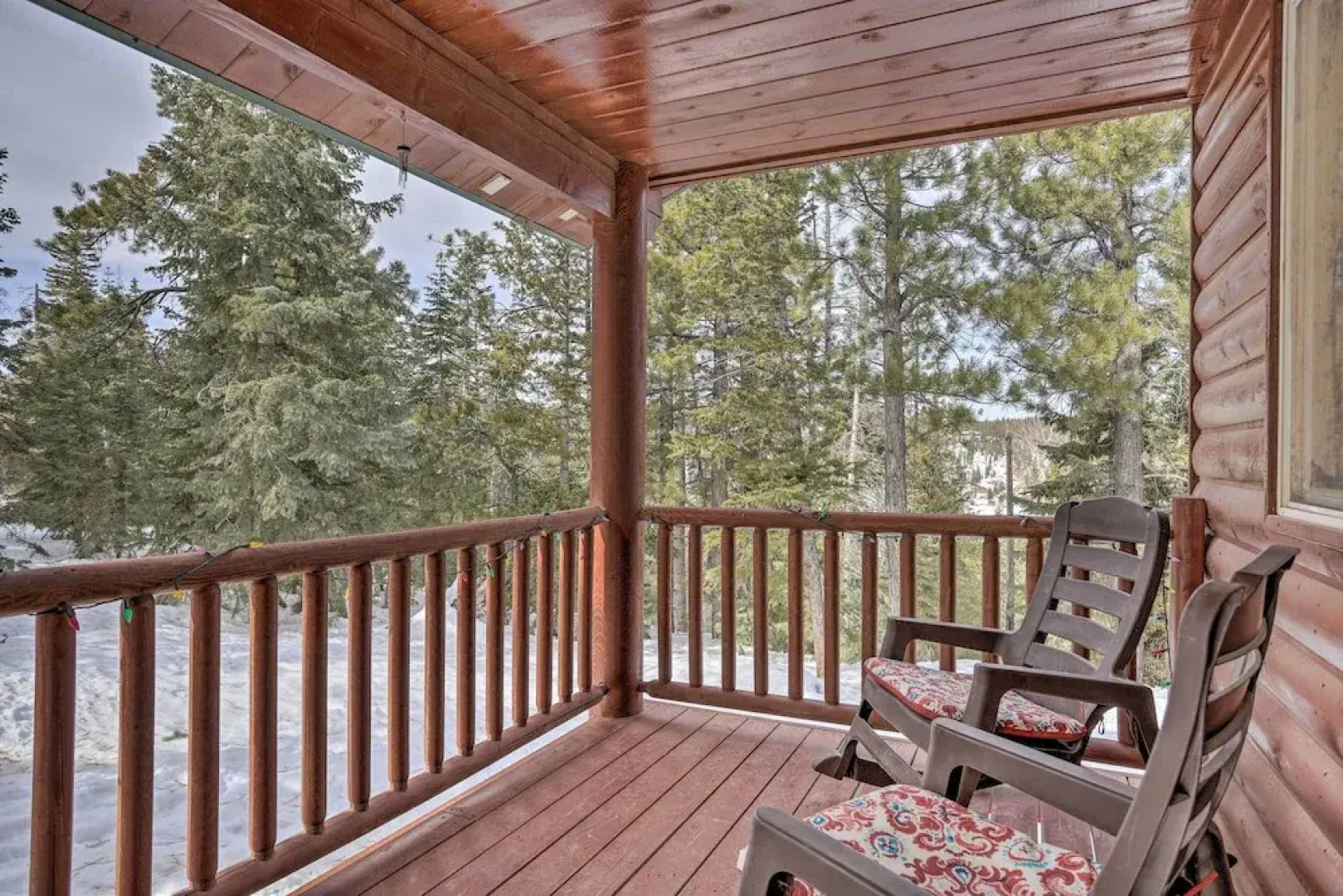 Cabin w/ Deck & Fire Pit in Duck Creek Village
