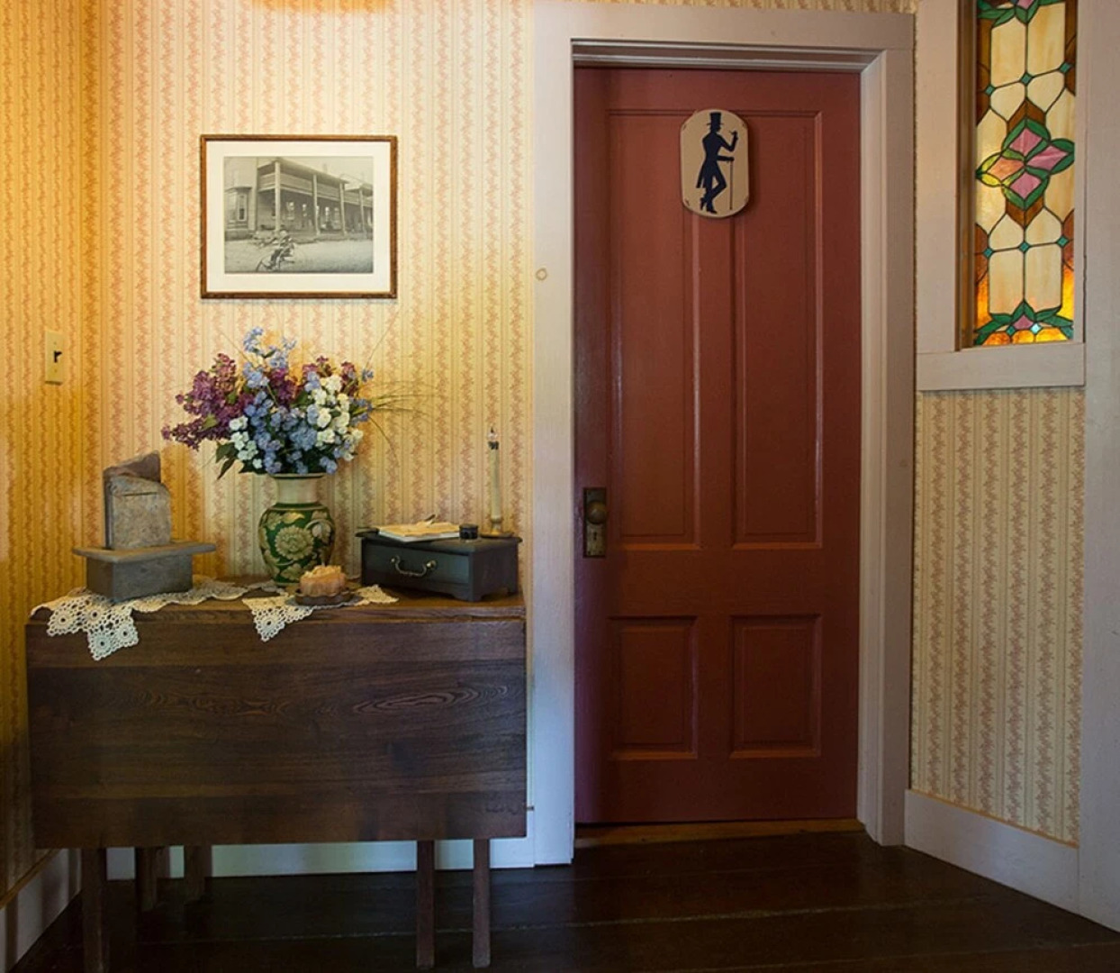 Casa Bella Inn & Restaurant