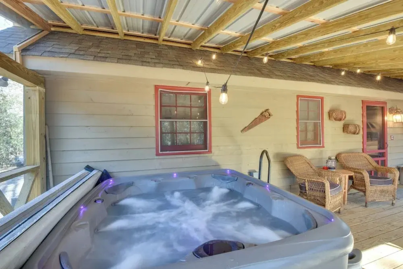 Cozy Creekside Mountain Escape w/ Hot Tub!
