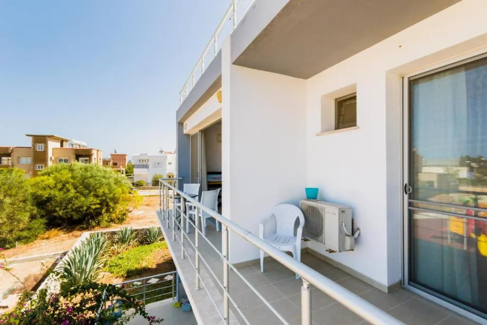 Comfortable One-Bedroom Apartment near the Sea and Casino Merit Park Sel 2-6