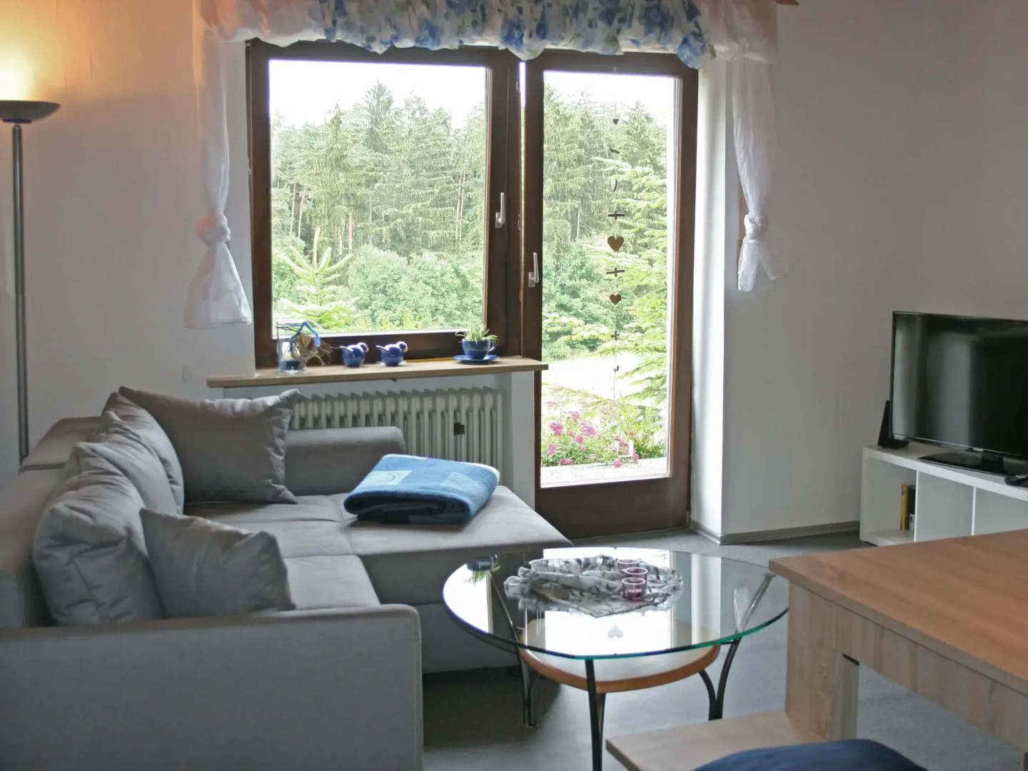 Cosy Apartment With Terrace and Garden Access in a Quiet Wooded Area