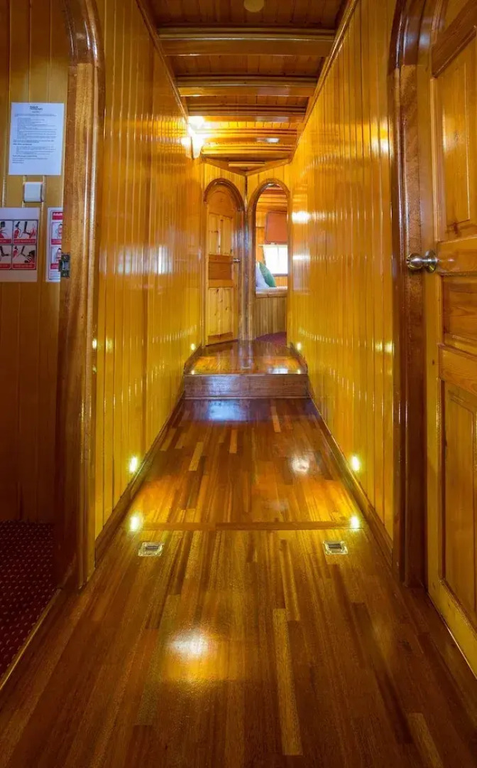 Dm Yachting - 7 Night Cruise Sun-Sun