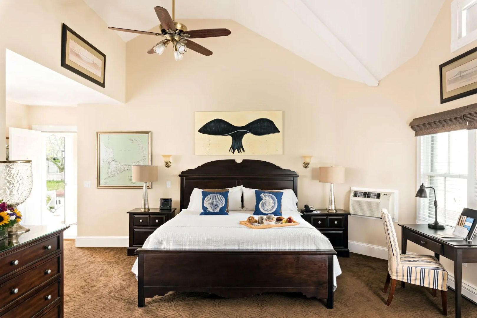 Crowne Pointe Historic Inn & Spa - Adults Only