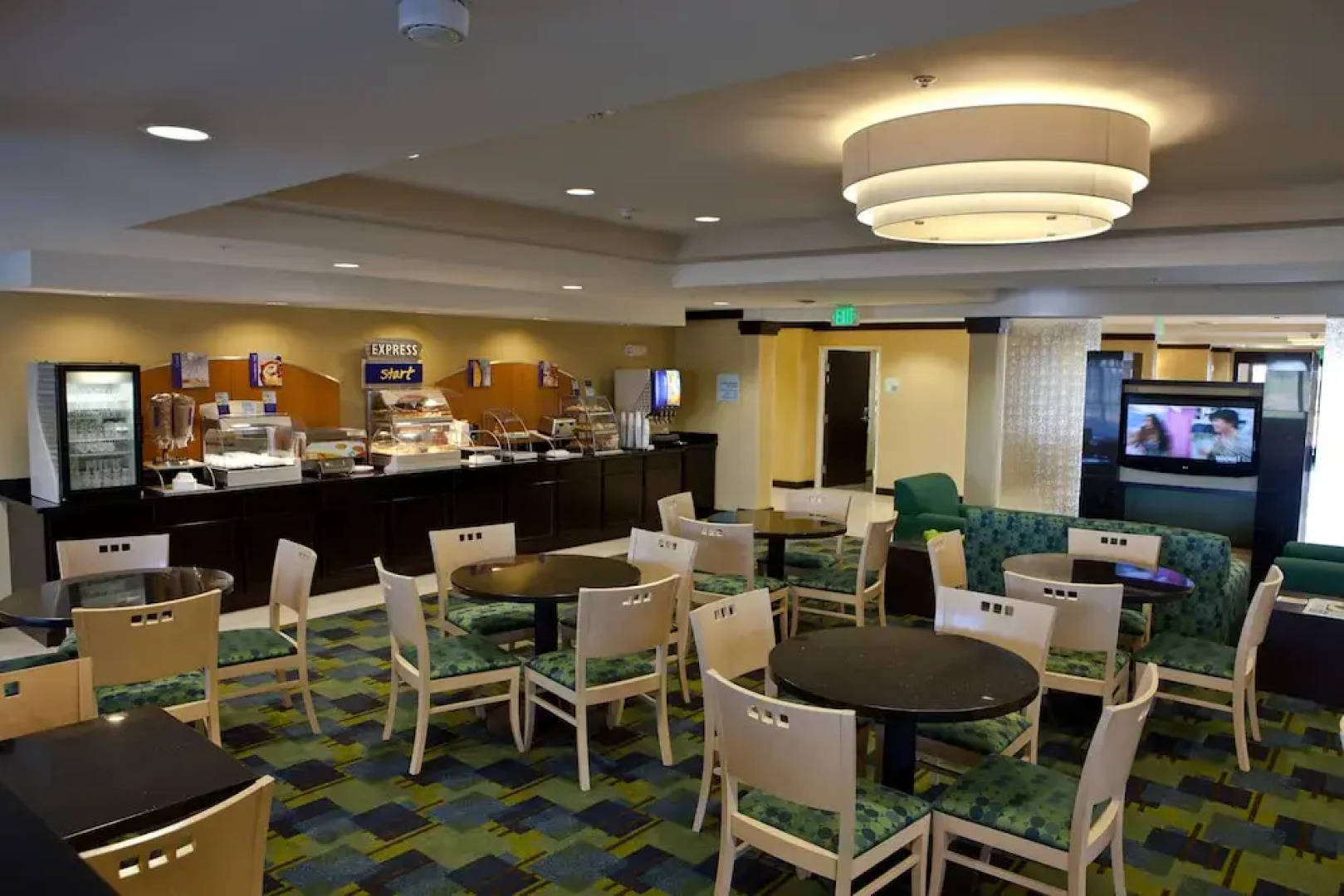 Holiday Inn Express & Suites Lansing-Dimondale