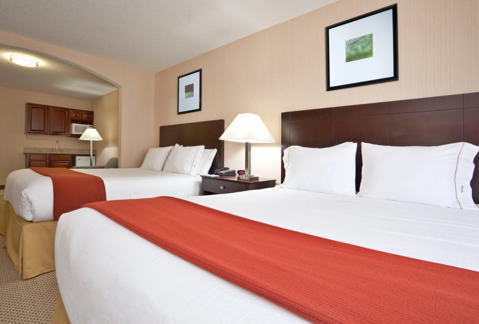 Holiday Inn Express Hotels and Suites Dayton North Tipp City by IHG