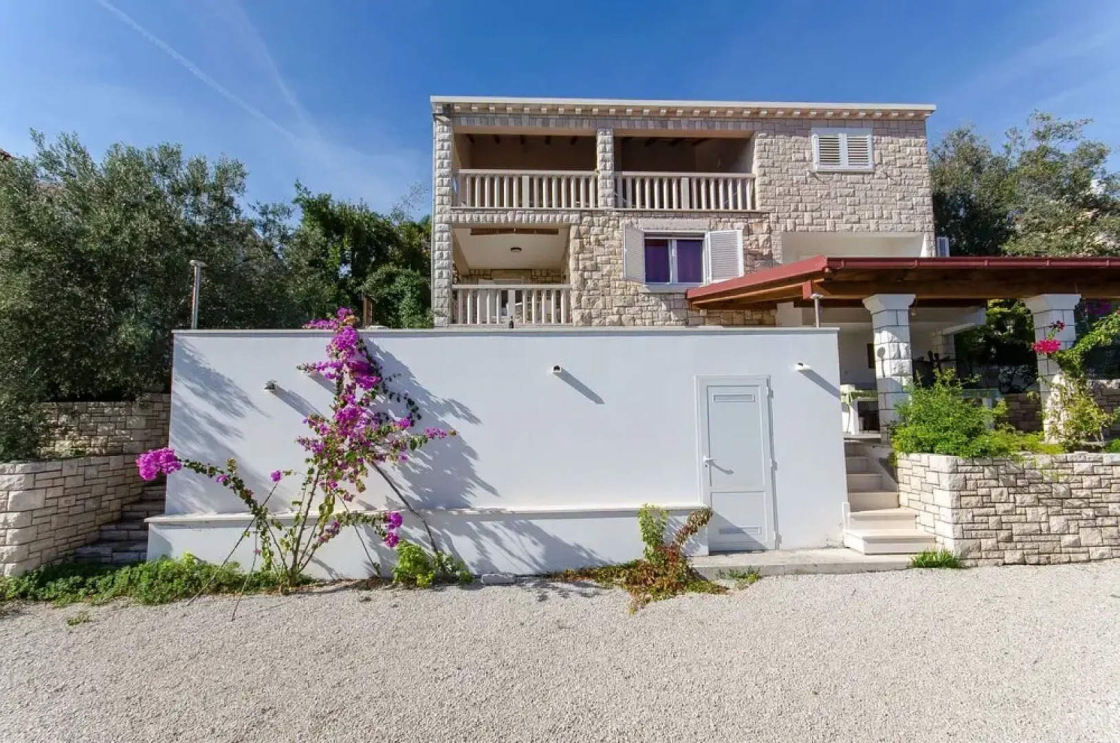 Toni & Tina Apartments