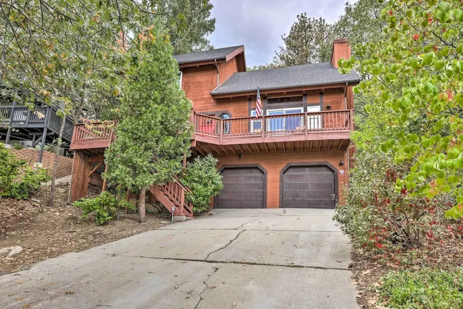 Lovely Lake Arrowhead Cabin w/ Furnished Deck