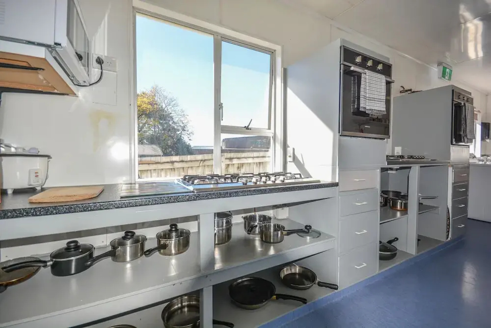 Piwaka Lodge and Backpackers