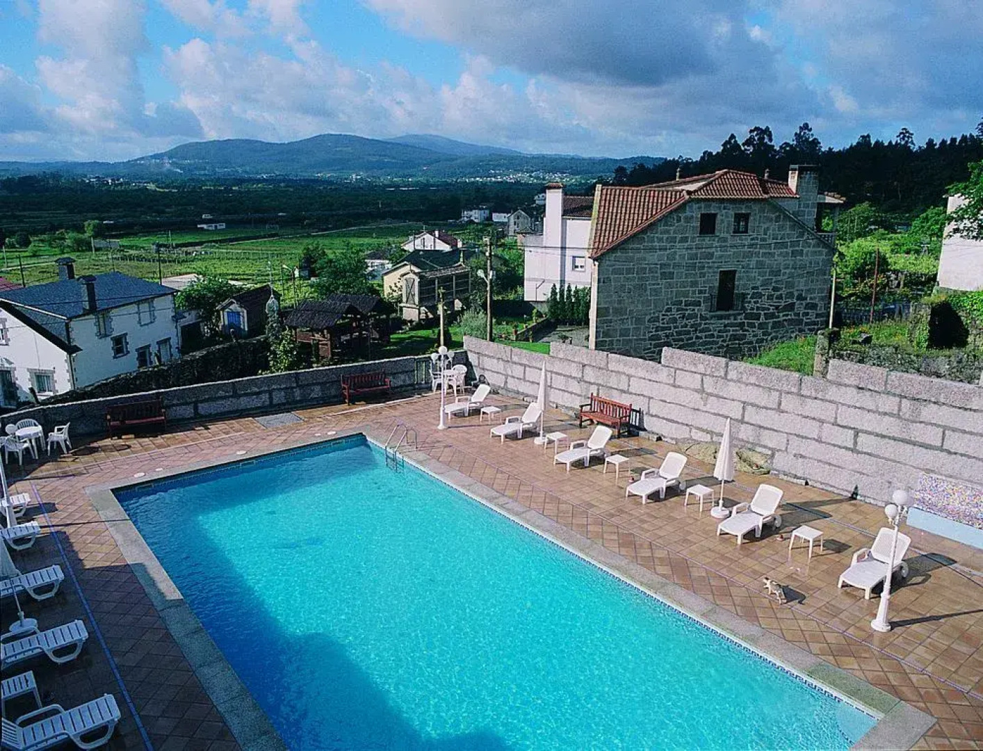 Rusticae Casa Antiga do Monte