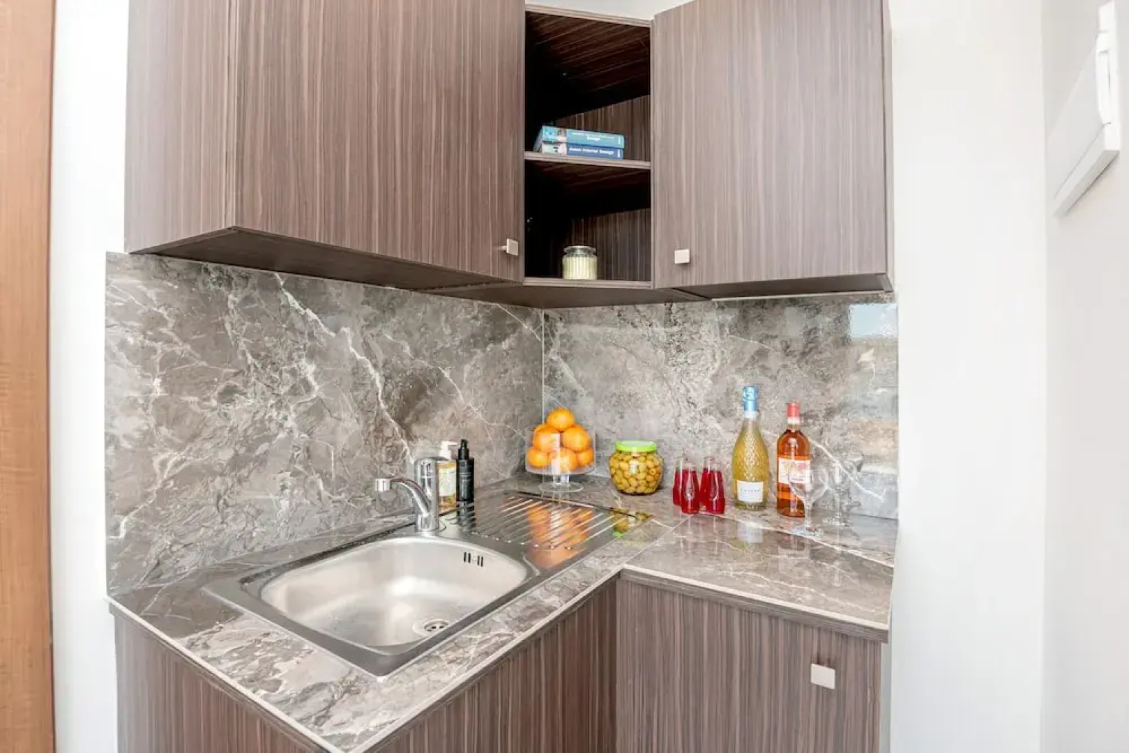 Harbour Lights Seafront Penthouse by Getaways Malta