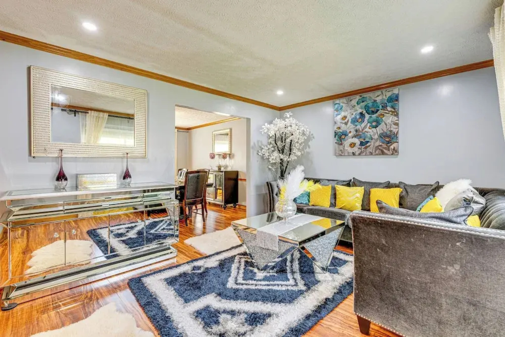 Families Welcome: Lake-view Home, 2 Mi to Gahanna!