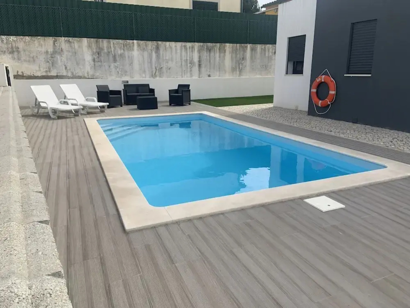 Captivating 4-bed House in Cadaval District-lisbon